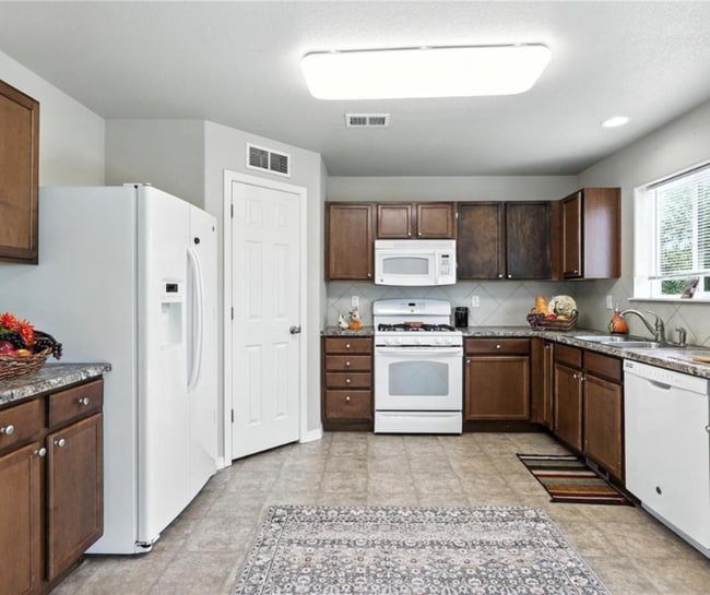 Building Photo - 3749 Reindeer Cir