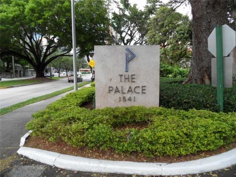 Primary Photo - 1541 Brickell Ave