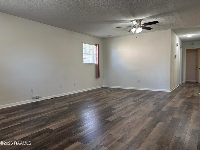 Foto del edificio - 205 Brookwood Cir