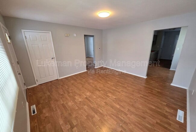 Building Photo - 51 Baldwin Ave E