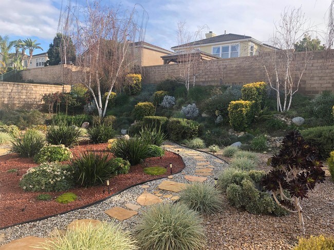 Foto del edificio - 3224 Pine View Dr