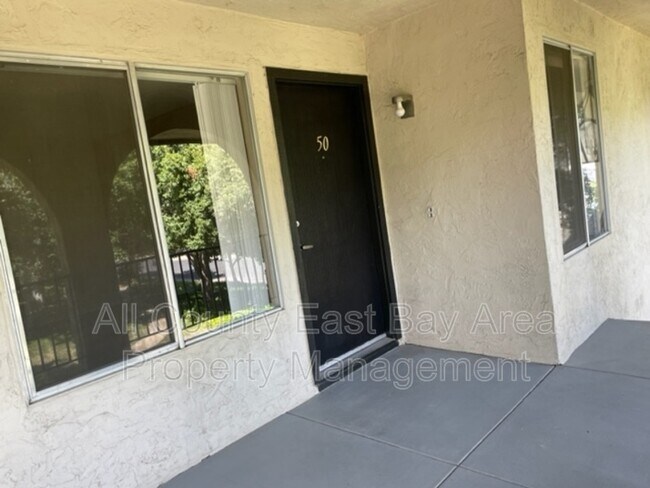 Building Photo - 1826 Cordoba St