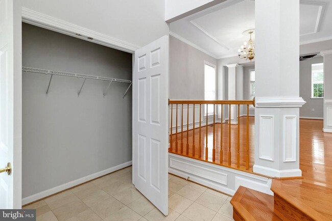 Foto del edificio - 12803 Poplar Creek Dr