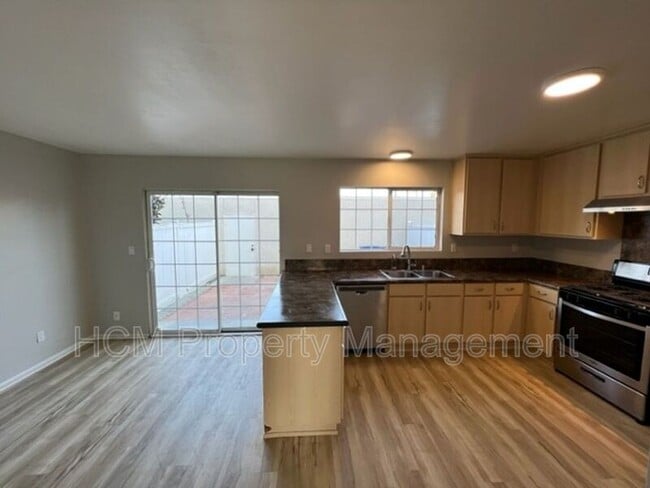 Foto del edificio - 19142 Haynes St