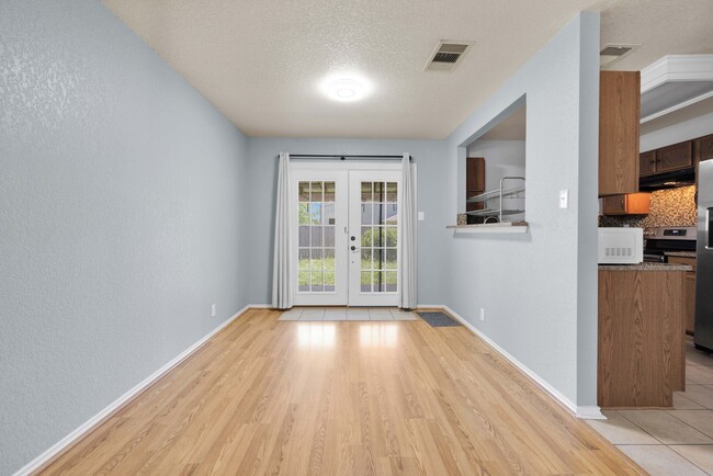 Foto del edificio - Beautiful rental home located in NW San An...
