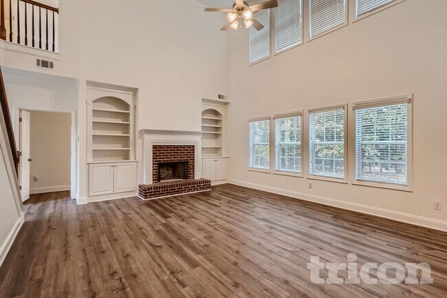 Foto del edificio - 612 Peach Pl