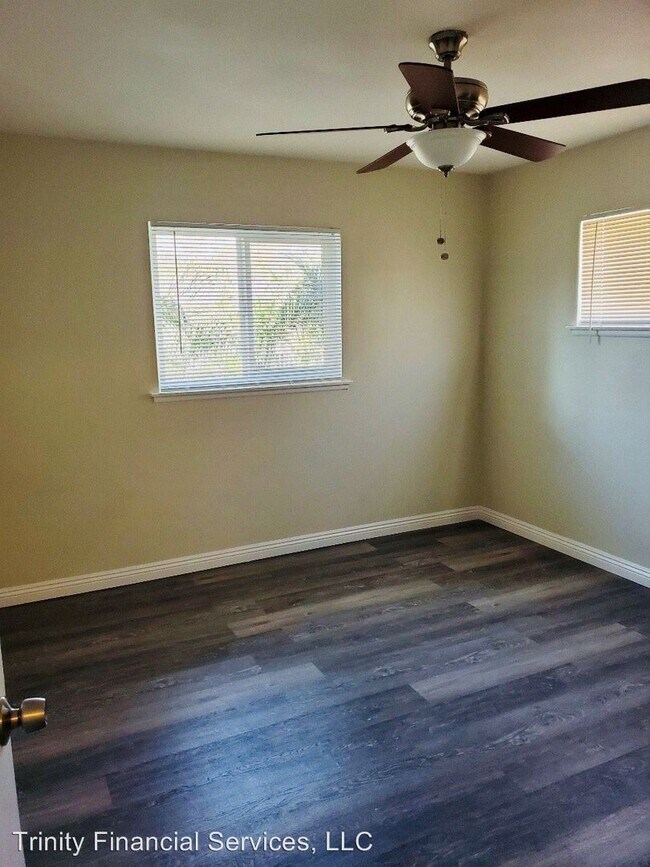 Foto del edificio - 3 br, 2 bath House - 2126 West Elder Avenue