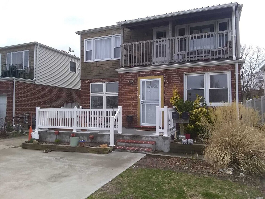 510 E Park Ave, Long Beach, NY 11561 Apartment for Rent in Long Beach