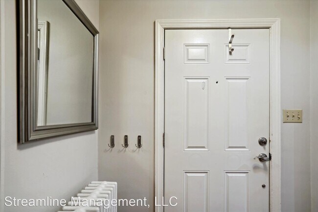 Building Photo - 4 br, 1.5 bath House - 6208 Carrollton Ter