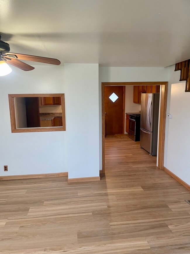 Building Photo - 954 Center St