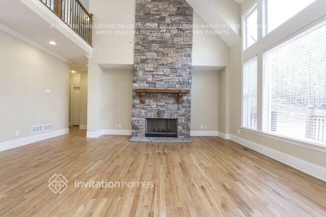 Building Photo - 215 Montana Way