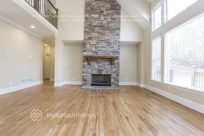 Foto del edificio - 215 Montana Way