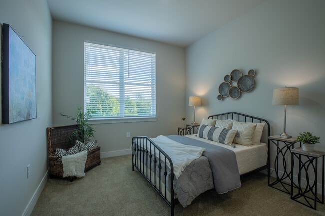 Guest Bedroom - The Elle on Lockwood