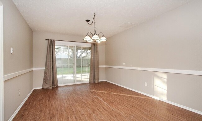 Foto del edificio - 5331 Windsong Trail