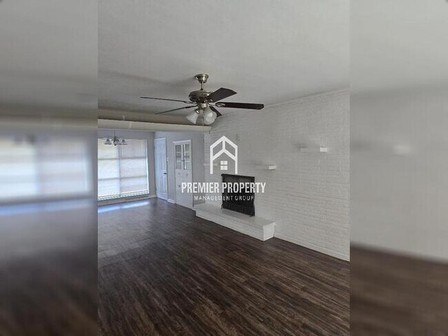 Building Photo - 3470 Lindscott Ave