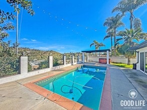 Building Photo - 6656 Cleo St