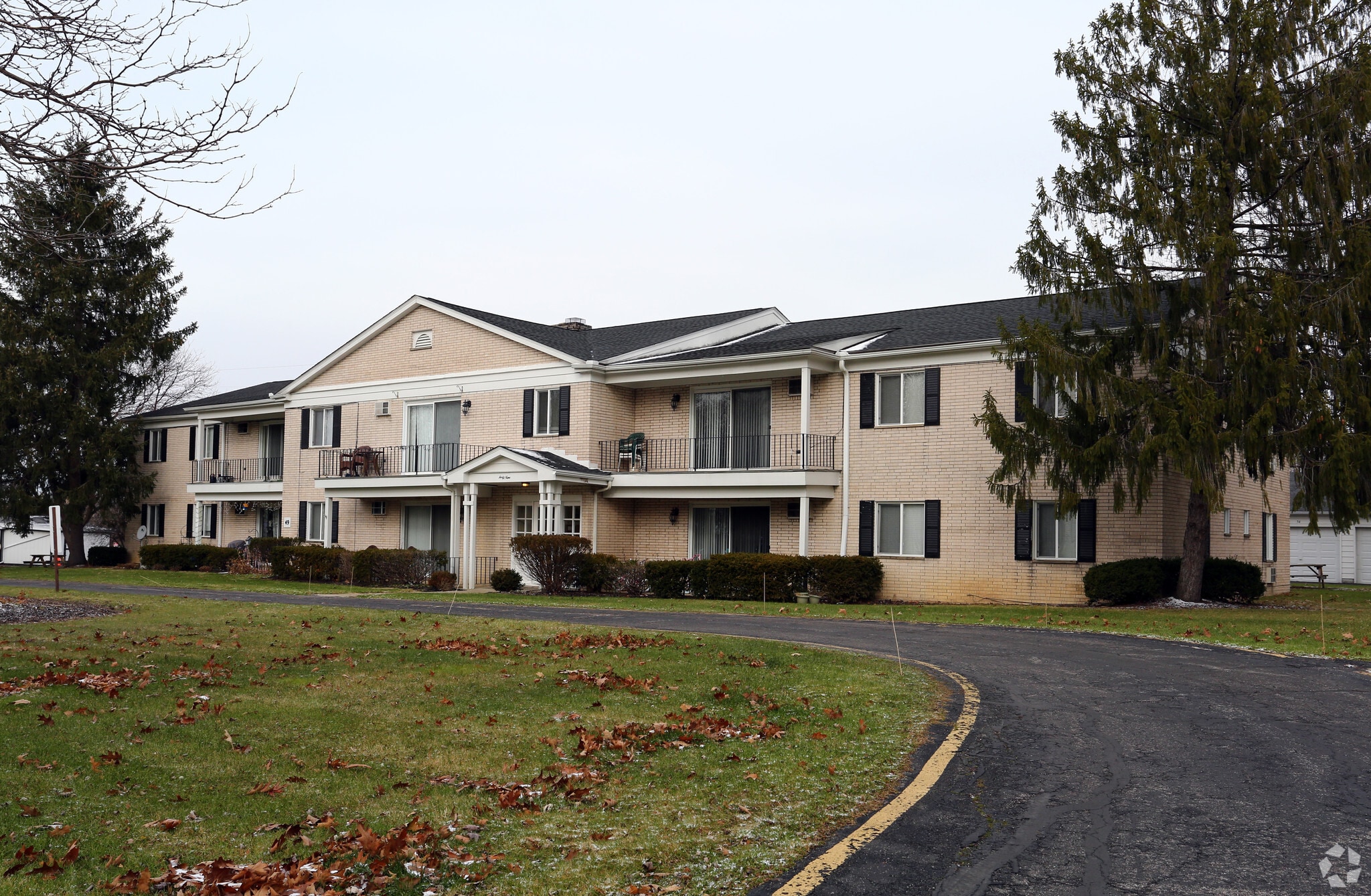 Surrey Park Apartments – photo 1 of 30