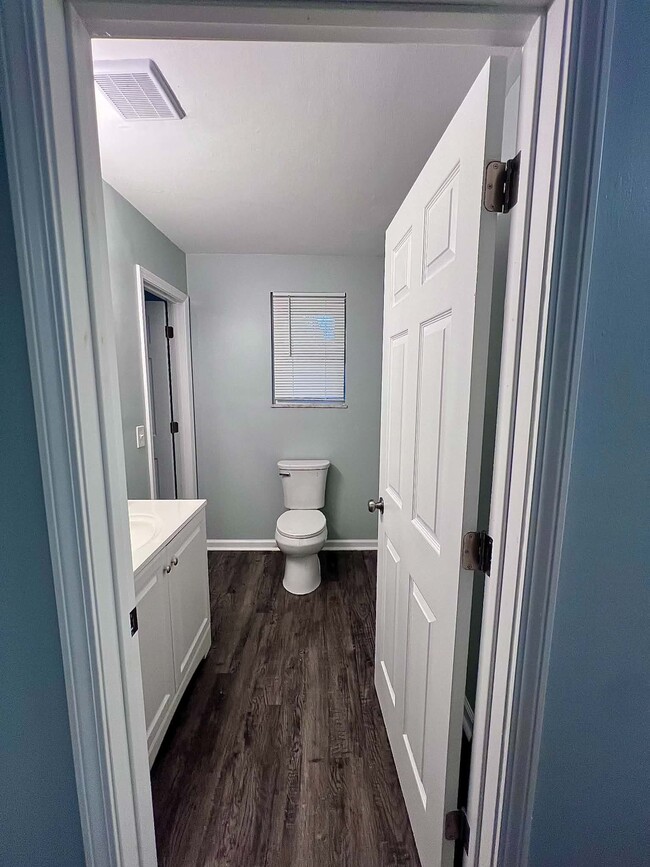 Building Photo - 153 Hanstein Pl