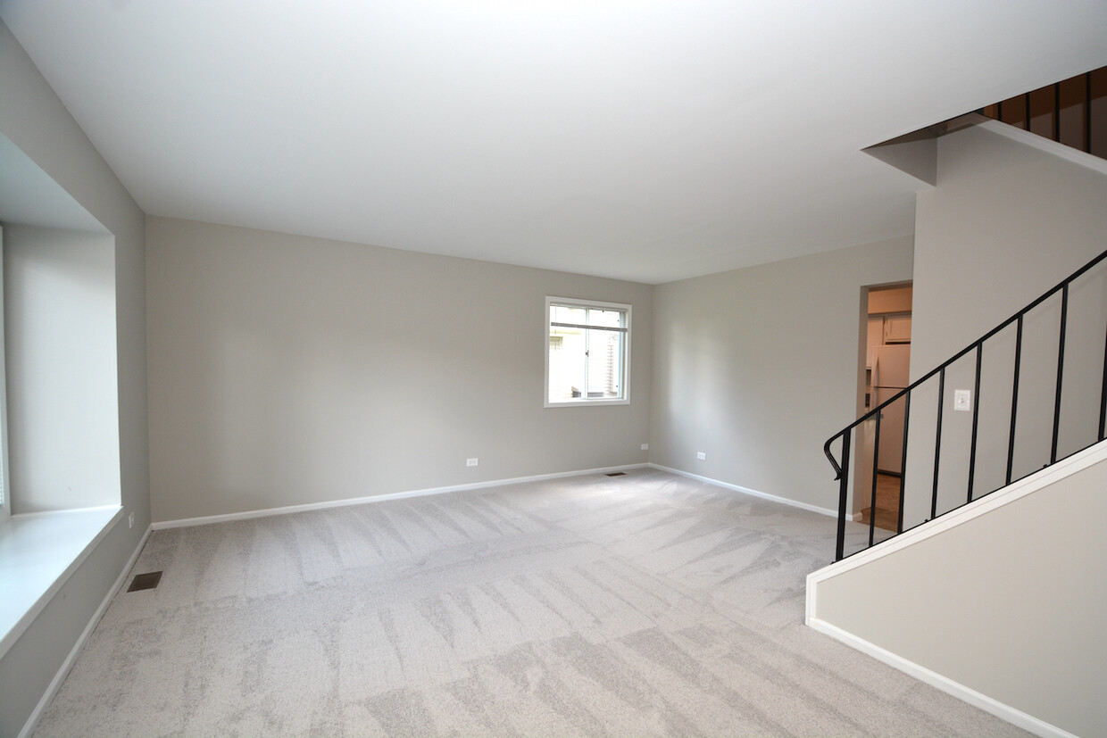 Primary Photo - 1325 Haverhill Cir