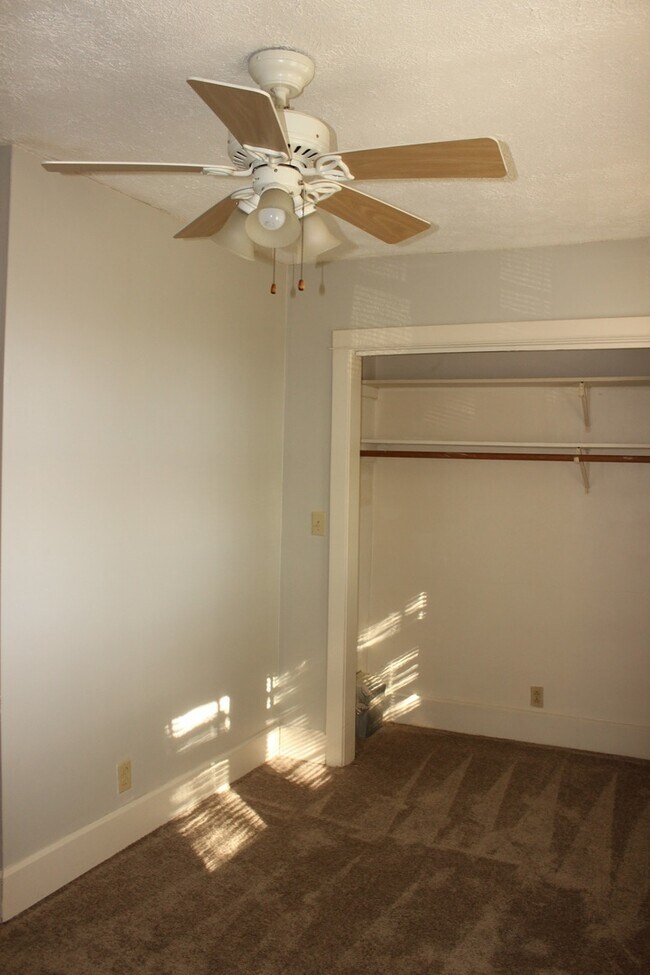 Foto del edificio - Dishwasher and Washer/Dryer Included