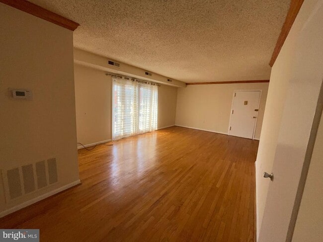 Building Photo - 3805 Swann Rd