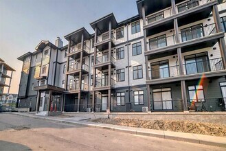 Building Photo - 50 Sage Hill Walk NW