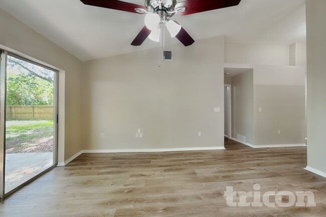 Foto del edificio - 4903 6th Ave E
