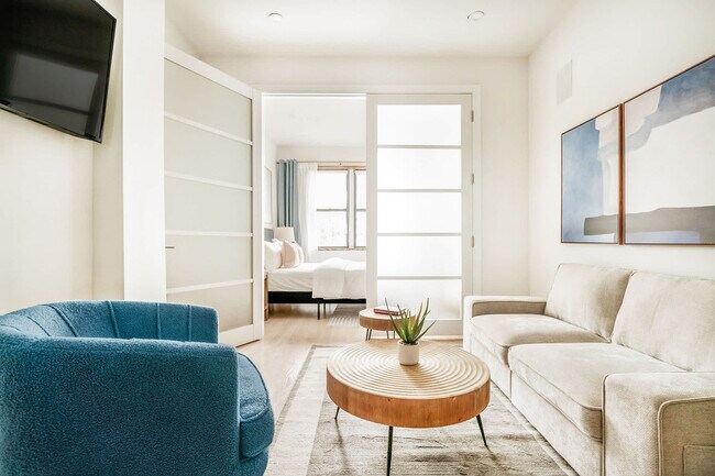 Foto del edificio - 317w E 14th St