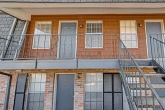 Building Photo - 9023 Gaylord Dr