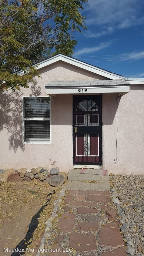 Foto principal - 917 Iron Ave SW
