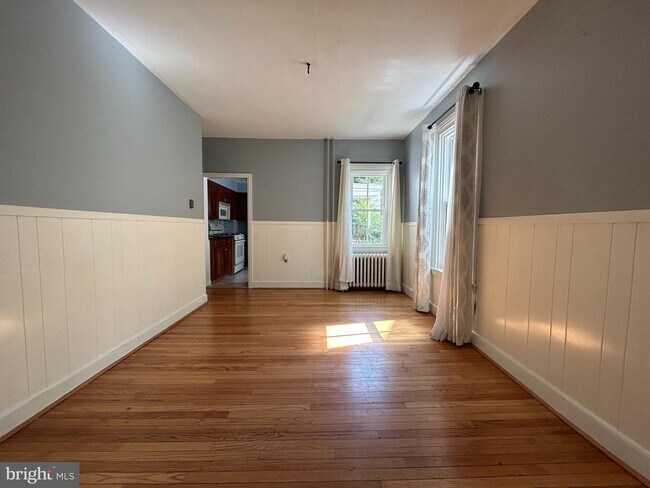 Foto del edificio - 77 Waterloo Ave