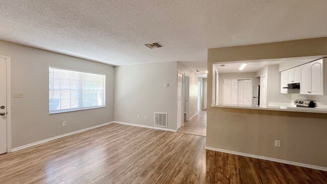 Building Photo - 1500 Sophie Blvd