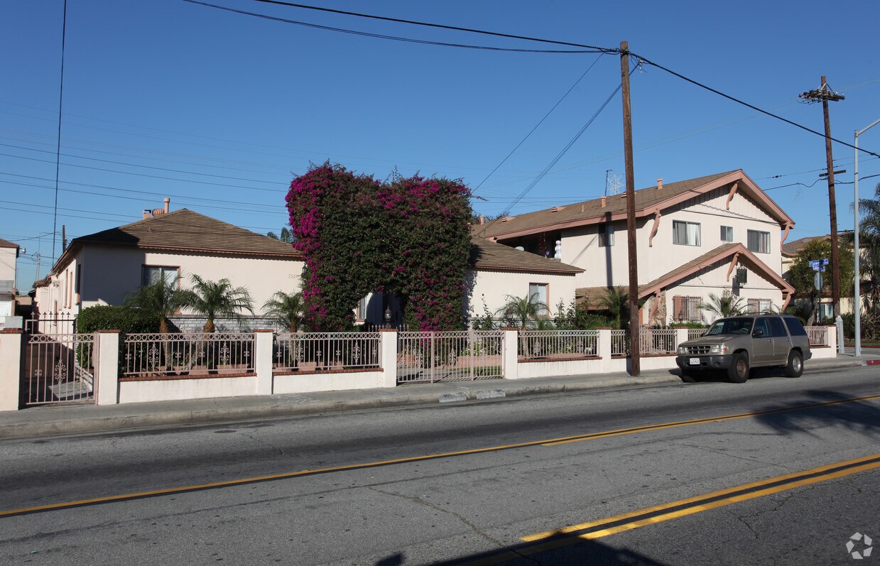 Primary Photo - 3476 Flower St