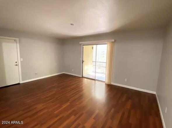 Building Photo - 740 W Elm St