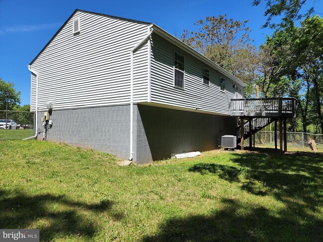 Building Photo - 2904 White Pine Ct