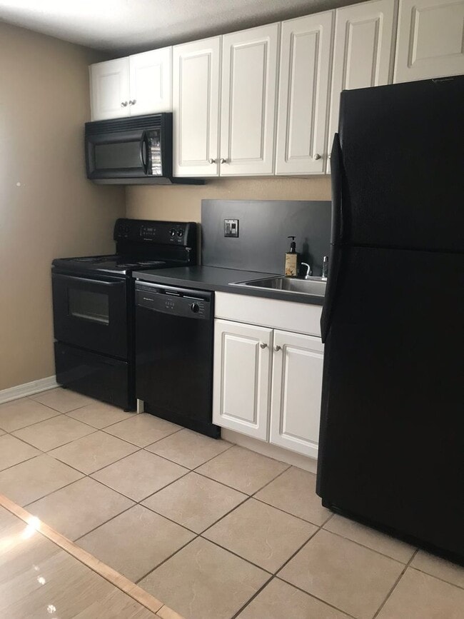 Building Photo - Cozy 1 Bed 1 Bath Condo in Delaney Park- Downtown Orlando