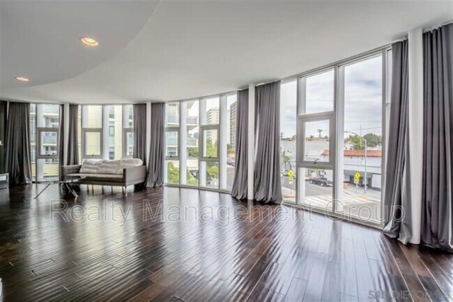 Foto del edificio - 3788 Park Blvd