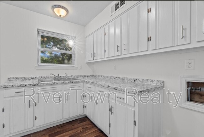 Building Photo - 4867 Haleville Rd