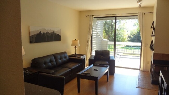 Foto del edificio - 1 Bedroom Condo with Mountain Views in Nor...