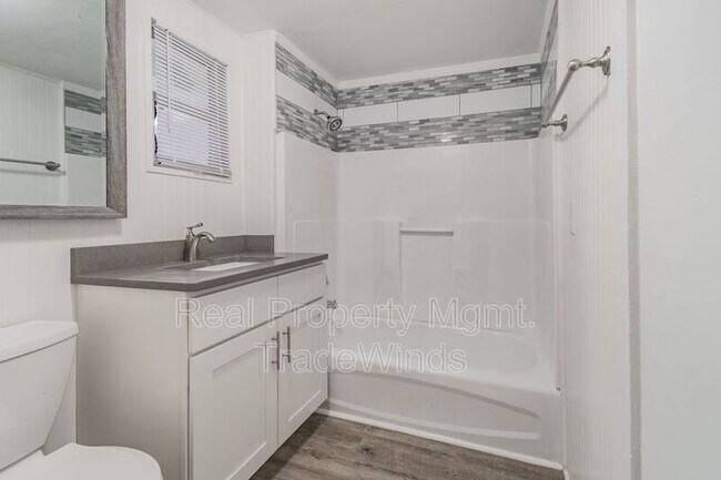 Building Photo - 1134 9th Ave S