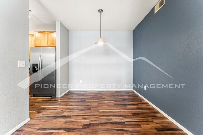 Building Photo - Spacious Condo with central AC and 2 Included Parking Spaces.
