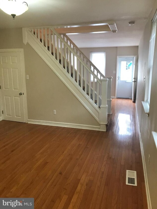 2 Lincoln Ave, Bristol, PA 19007 Townhome Rentals in Bristol PA