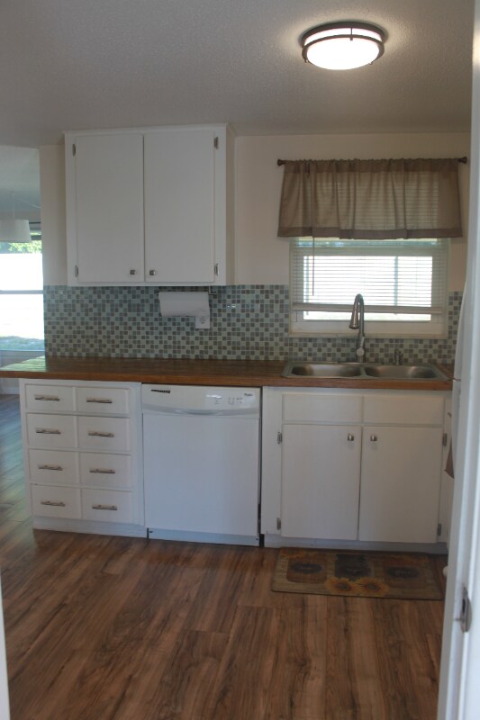 Foto del edificio - 10702 Laburnum Dr