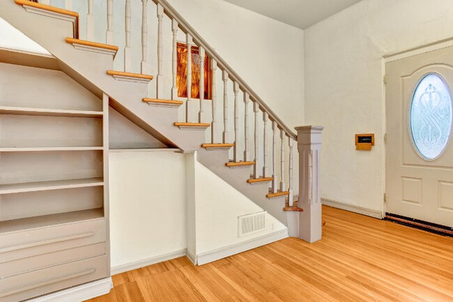 Foto del edificio - 633 N 8th St