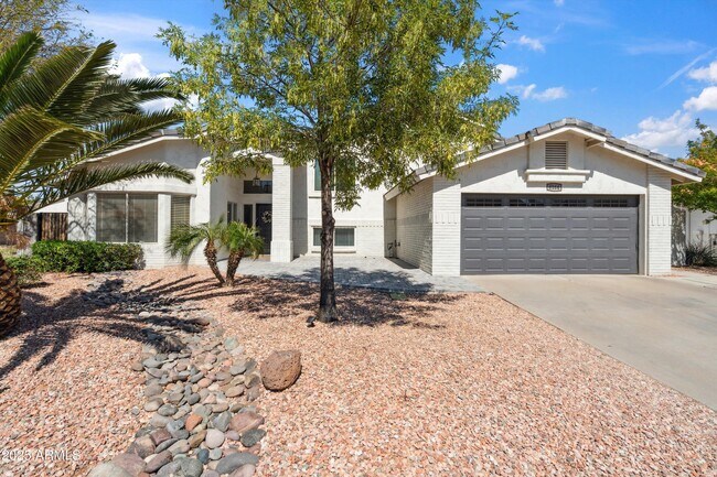 Foto del edificio - 6164 E Greenway Ln