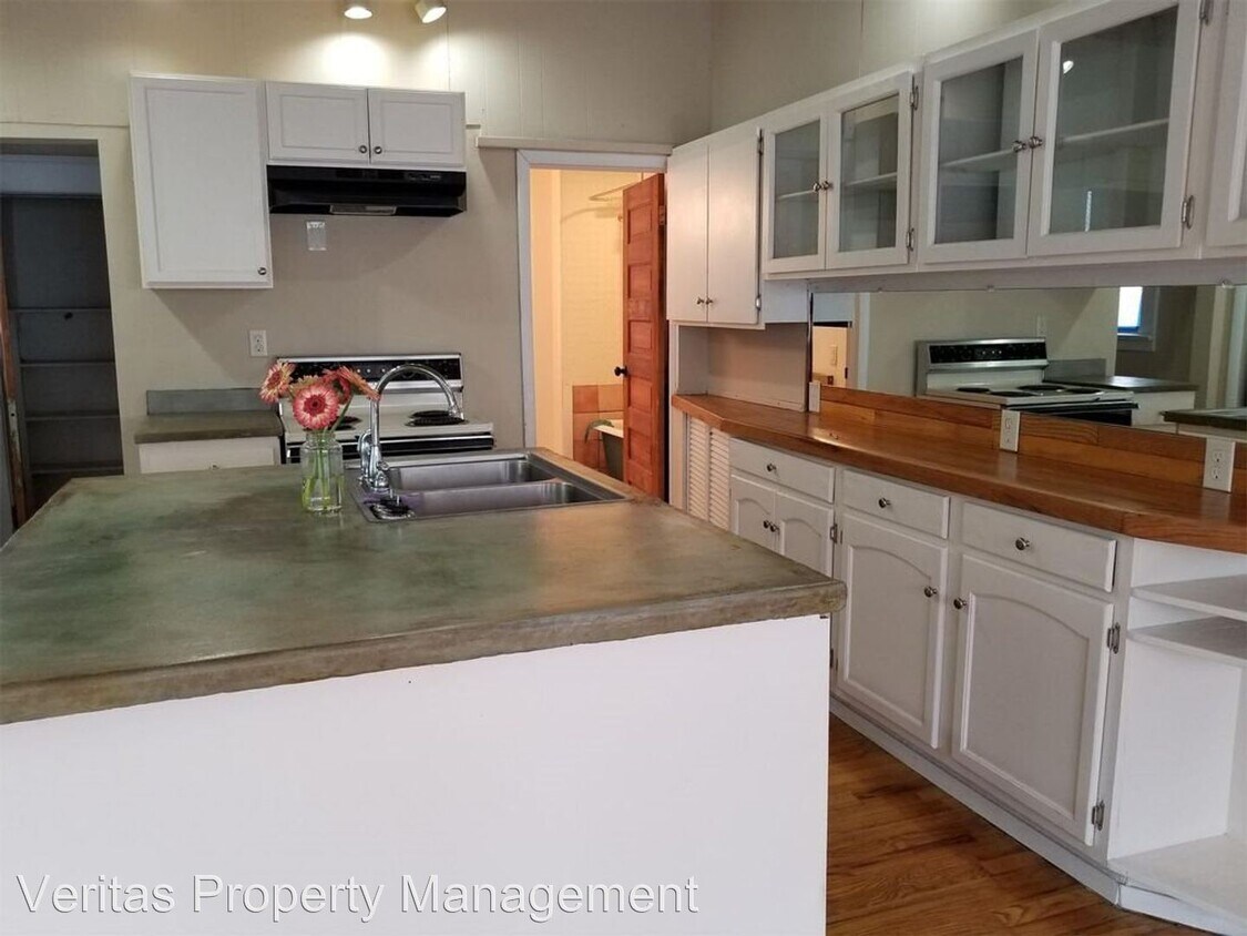 Foto principal - 2 br, 1 bath House - 735 S 4TH ST W