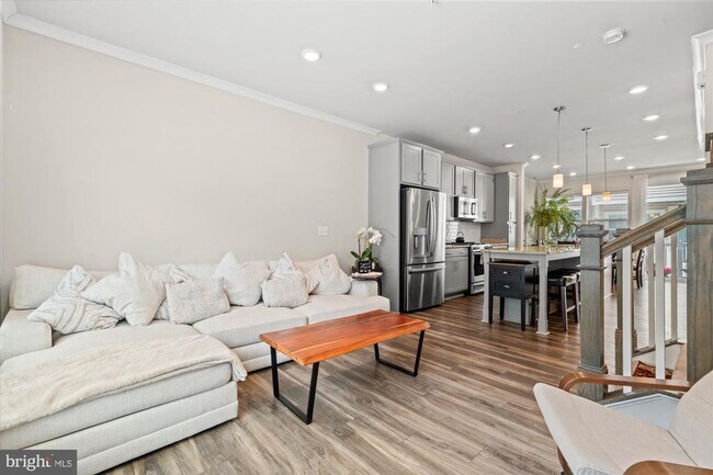 Foto del edificio - 8156 Tompkins St