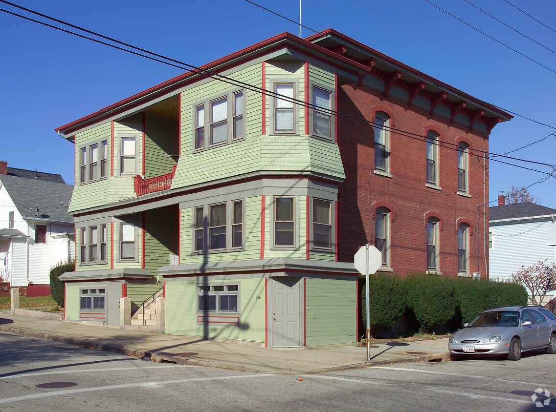 Primary Photo - 610 Cherry St