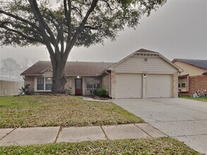 Building Photo - 3238 Lindenfield Dr