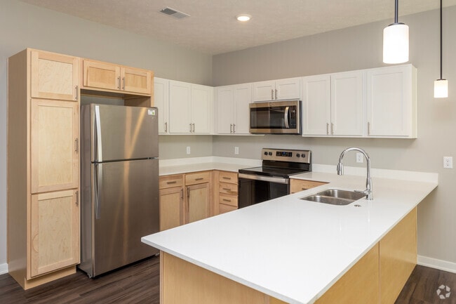 Oriole - Kitchen - The Reserve on 77